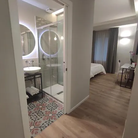 Residenza Montebello 4* أنكونا